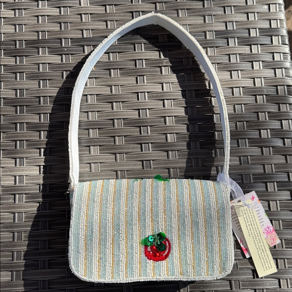 Viral Hand Beaded Tomato Bag Marshall’s NWT - Picture 4 of 5